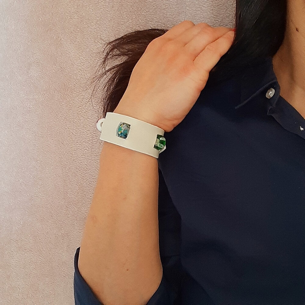 Bracciale in Pelle bianco Fatto a Mano con charm vetro