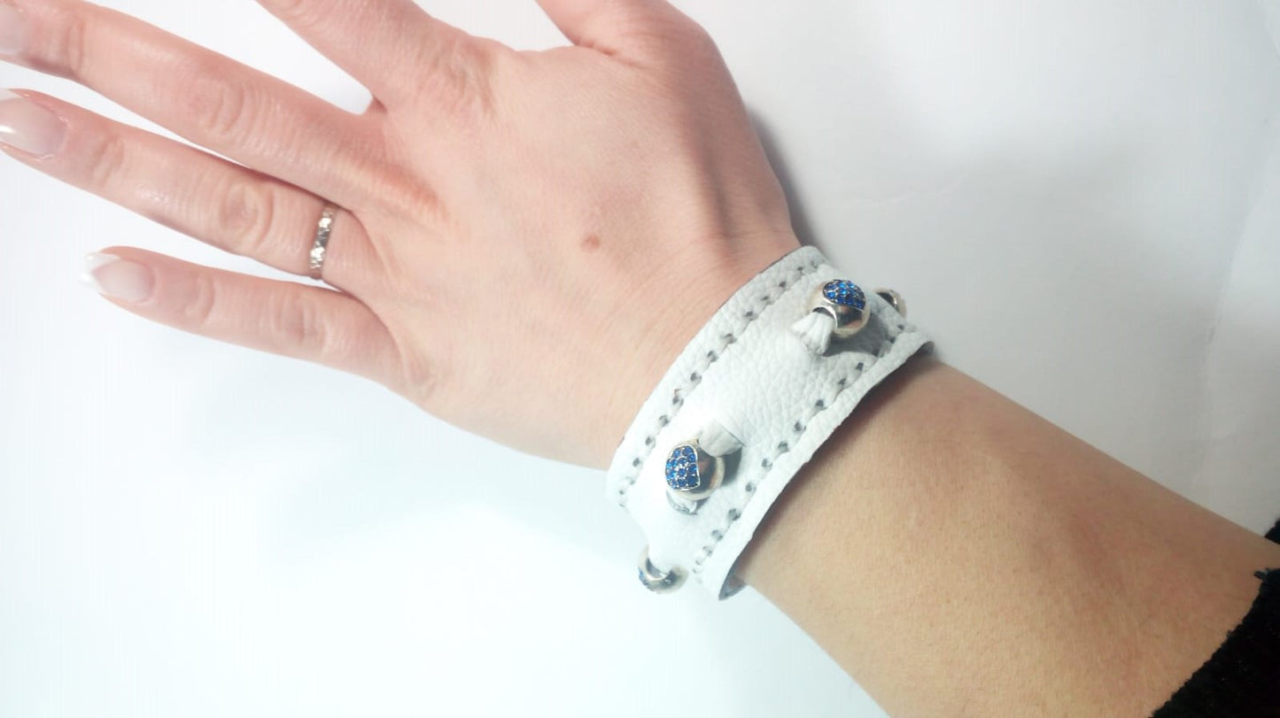 Bracciale in Pelle bianco Charm cuore blu zircone