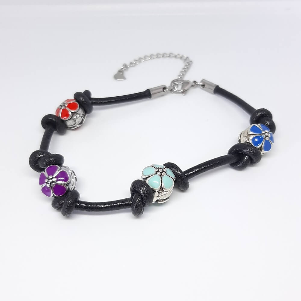 Bracciale in Pelle cordoncino con charm fiore dipinto