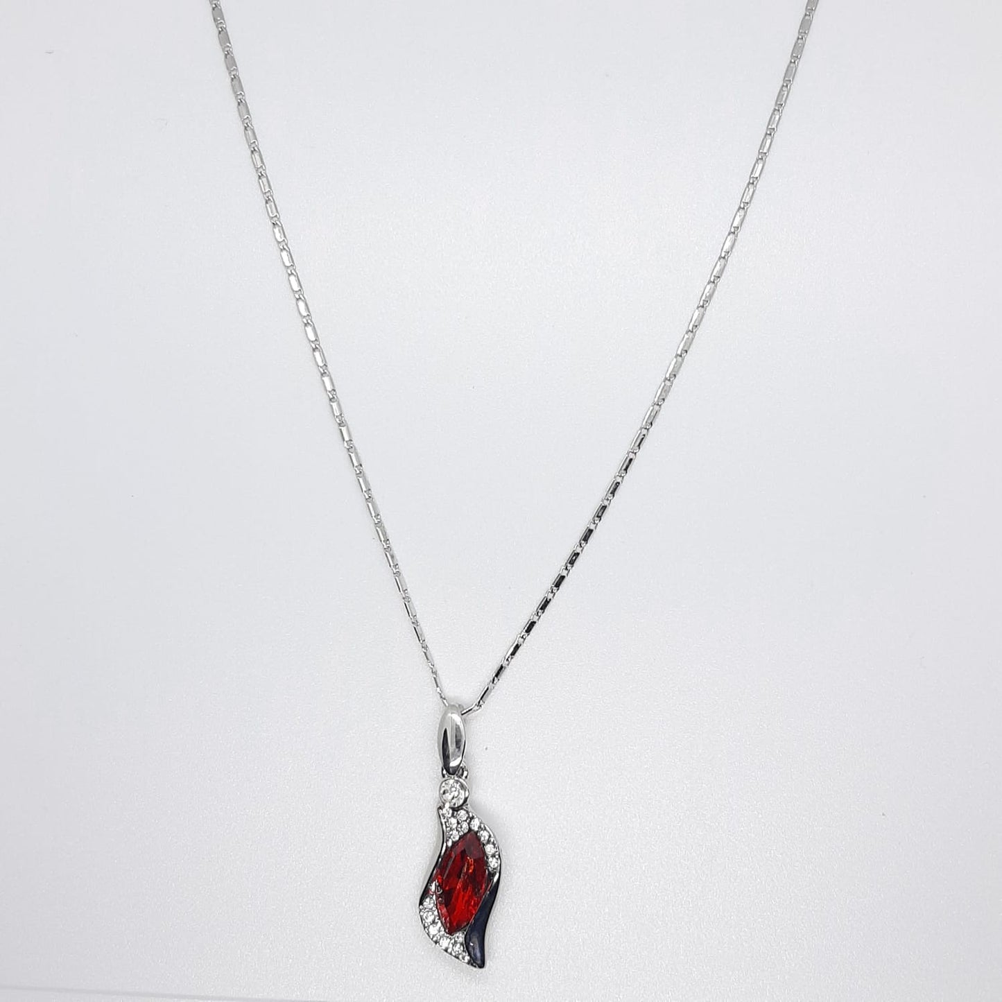 collana goccia rosso